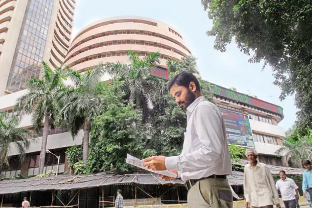 Markets decline in early trade